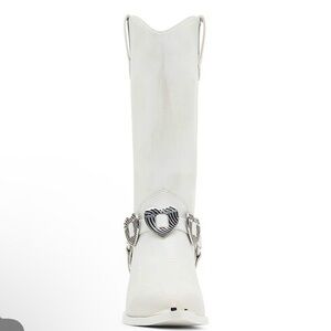 Madden Girl Women’s Sweetheart Distressed Cowboy Boots 
Size 7.5 New in box